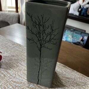 Elegant Gray Tree Design Vase